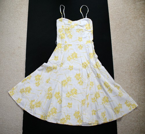 Auffälliges langes kleid - auffälliges,