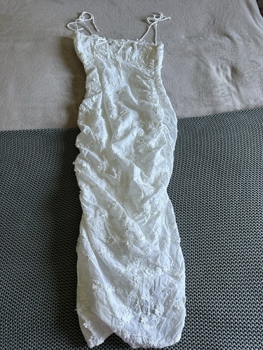 Weißes kleid mit - kleid,